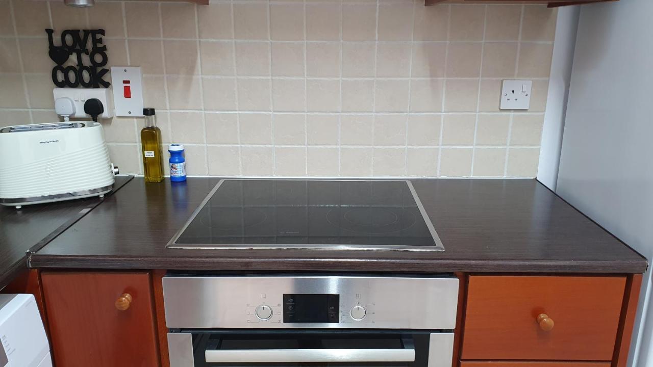 Peaceful Apartment With Double Bed - Oak Breeze Paphos Ngoại thất bức ảnh