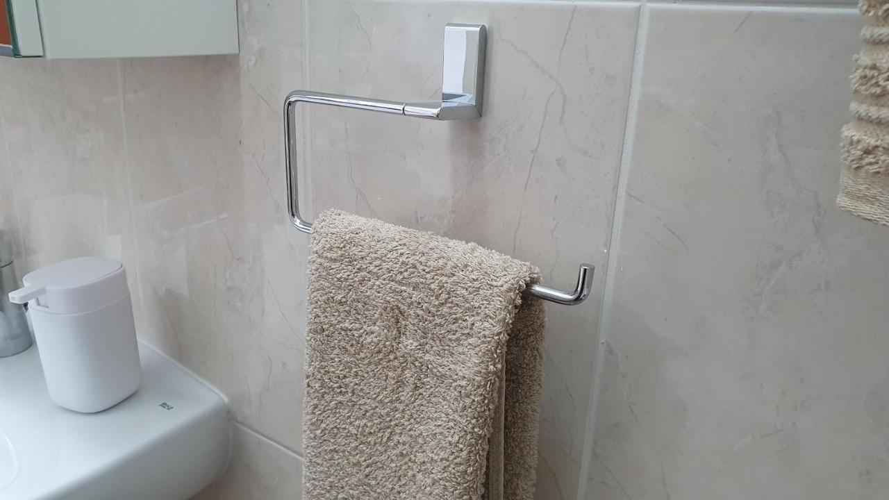 Peaceful Apartment With Double Bed - Oak Breeze Paphos Ngoại thất bức ảnh