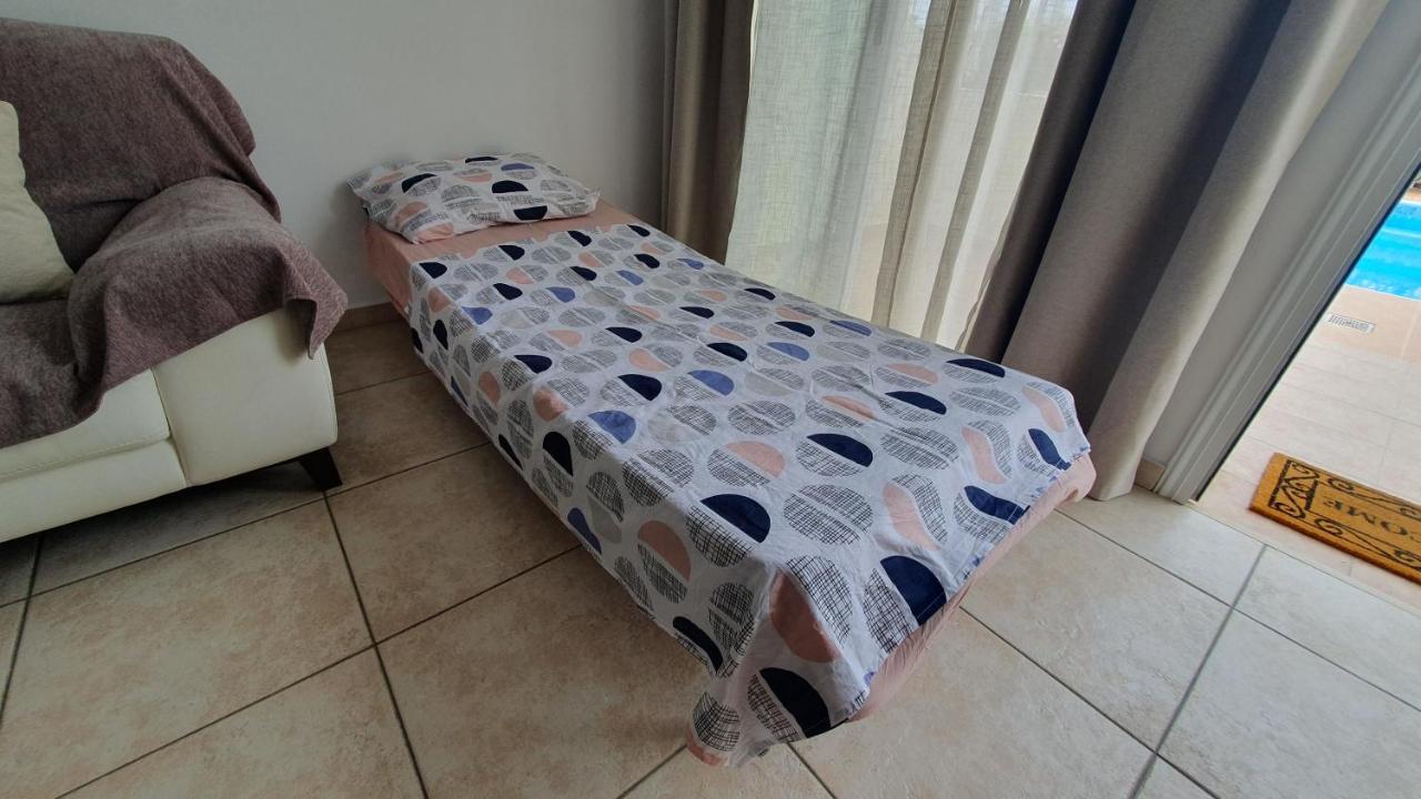 Peaceful Apartment With Double Bed - Oak Breeze Paphos Ngoại thất bức ảnh
